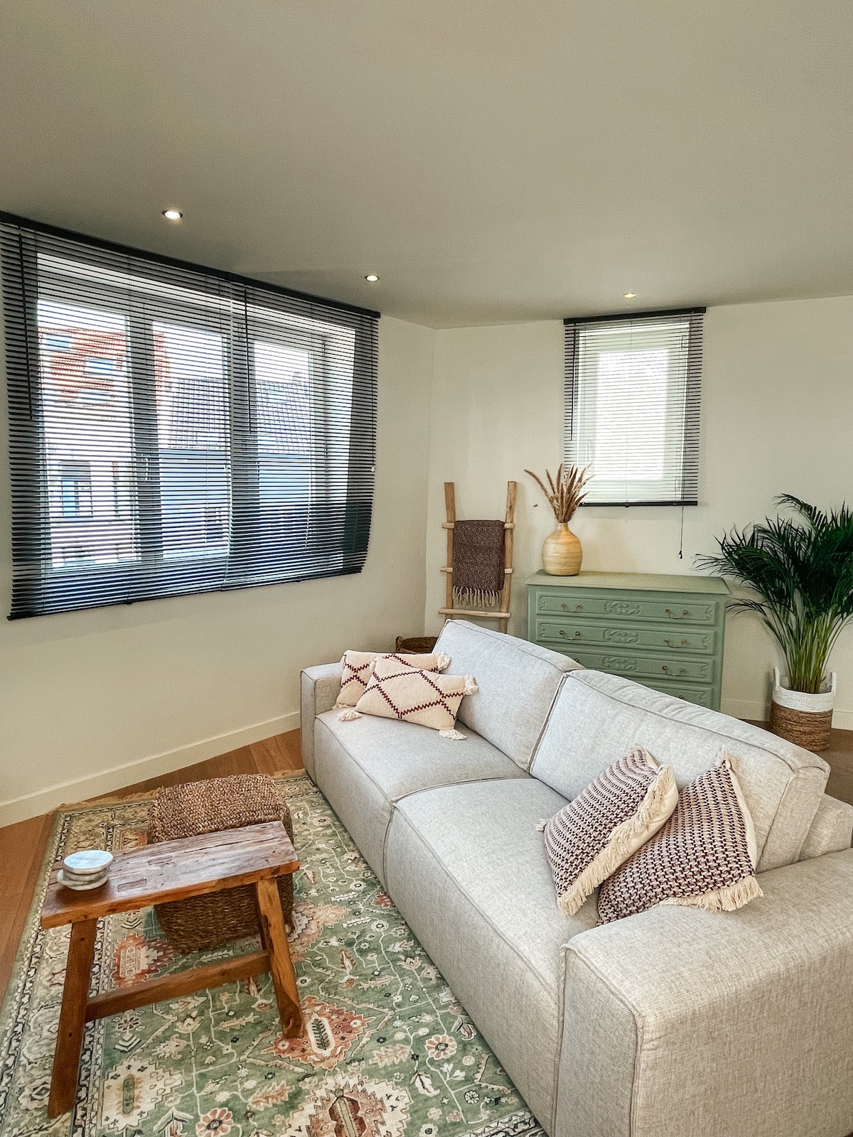 LONA home Apartments for Rent in Antwerpen, Vlaams Gewest, Belgium Airbnb