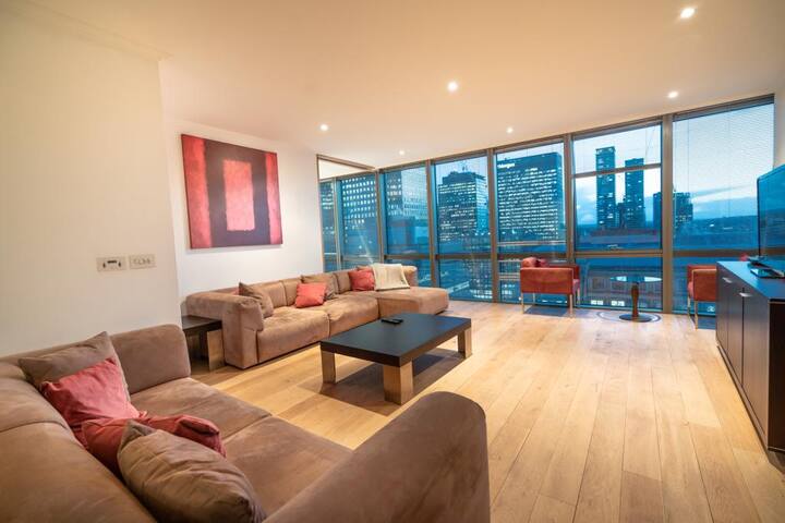 Stylish 2BRM with nice city view gallery image 3