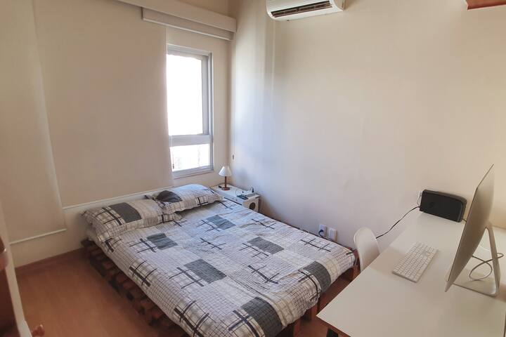 Copacabana/Ipanema, 3qts, vaga, praia e metrô! gallery image 3