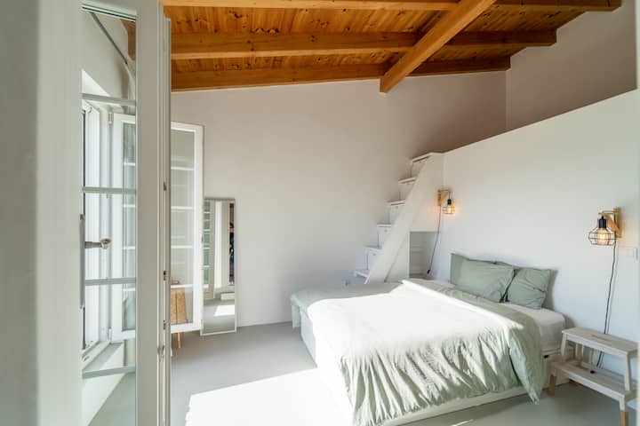 Პირველი საძინებელი