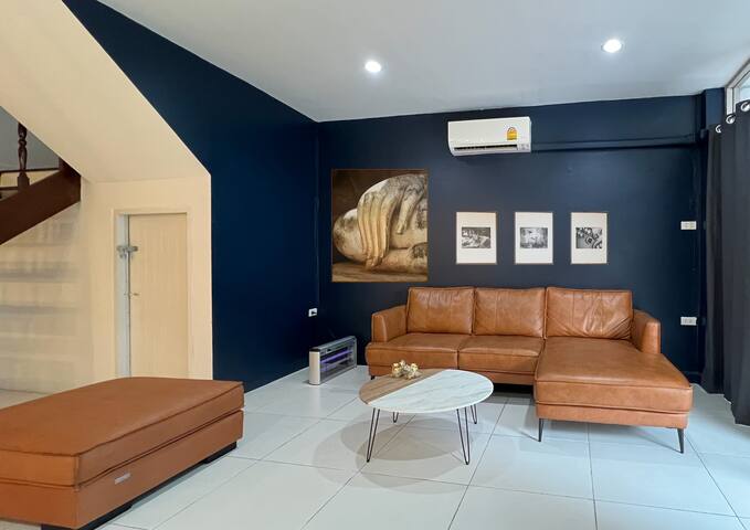 BTS Asoke 6bedroom townhouse gallery image 3