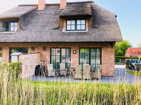 Thatched roof house Friesentraum
