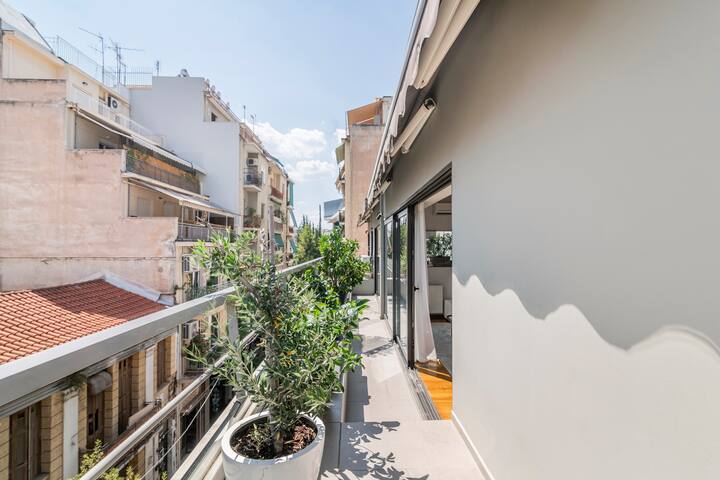 Modern Oasis Build on Acropolis Ruins gallery image 3