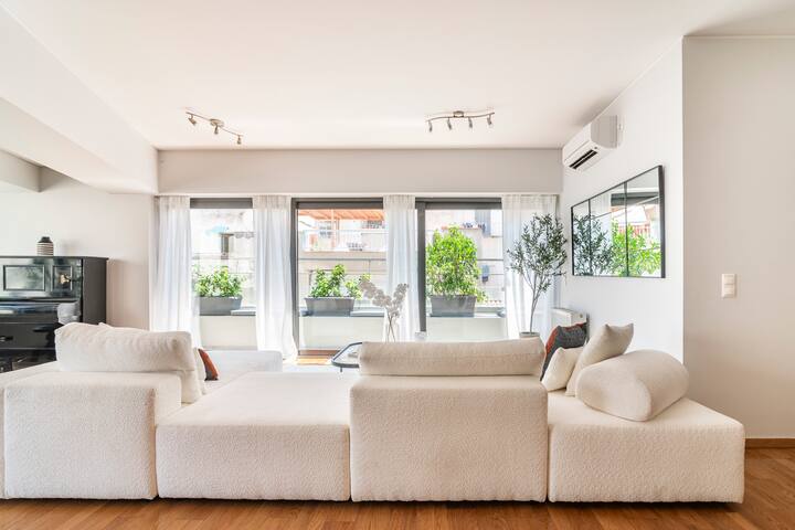 Modern Oasis Build on Acropolis Ruins gallery image 5