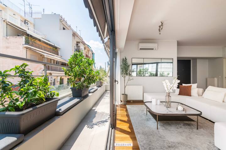 Modern Oasis Build on Acropolis Ruins