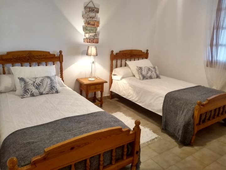 ห้องพักที่มีเตียงเดี่ยว 2 เตียง