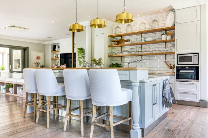 Luxury 4-Bedroom Home in Secure Constantia Estate gallery image 4