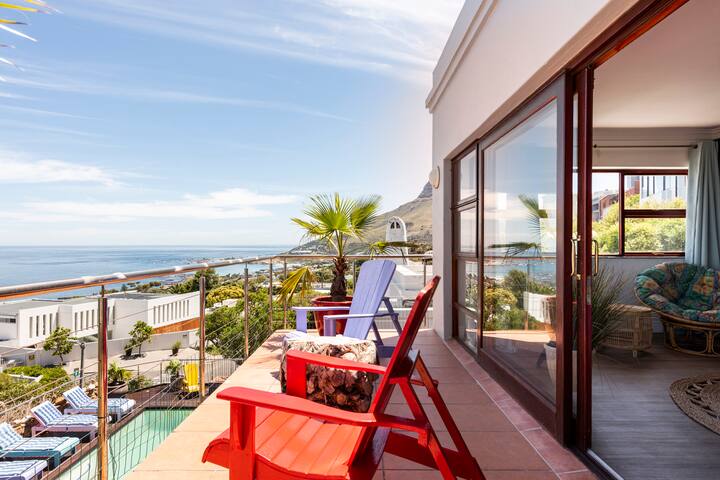 Big house Camps Bay ocean view 16 pax 8 bedrooms gallery image 4
