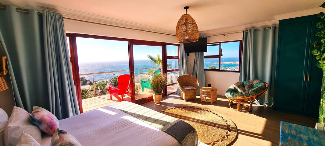 Big house Camps Bay ocean view 16 pax 8 bedrooms gallery image 2