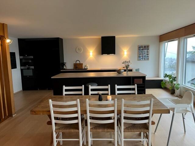 Moderne villa med fantastisk utsikt gallery image 2