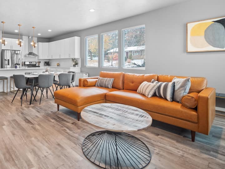 Modern Peaceful Gem, Centrally Located - Spokane, WA