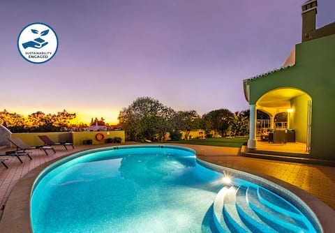 Peaceful retreat w/ heatable pool & garden