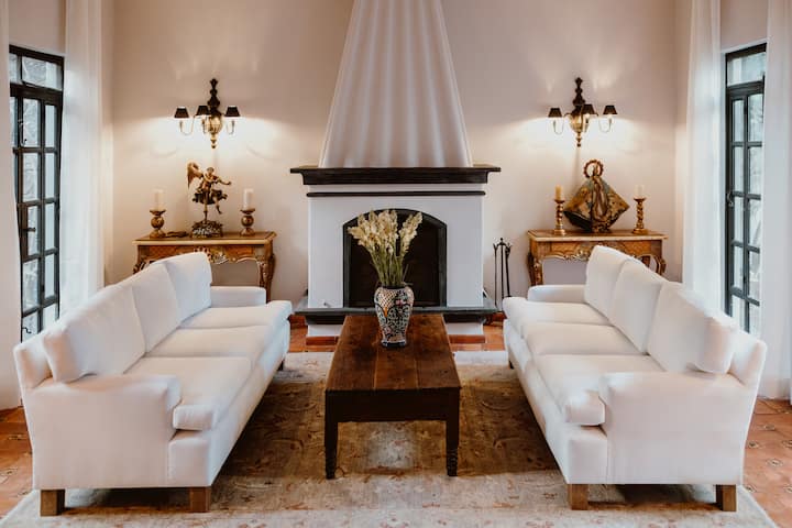 Luxury Villa | Private Gardens | Rooftop Views - San Miguel de Allende