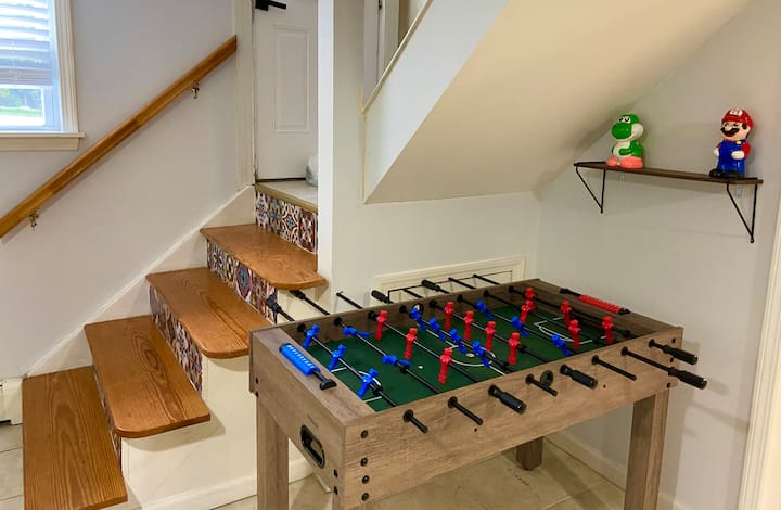 下层起居区/家庭房。