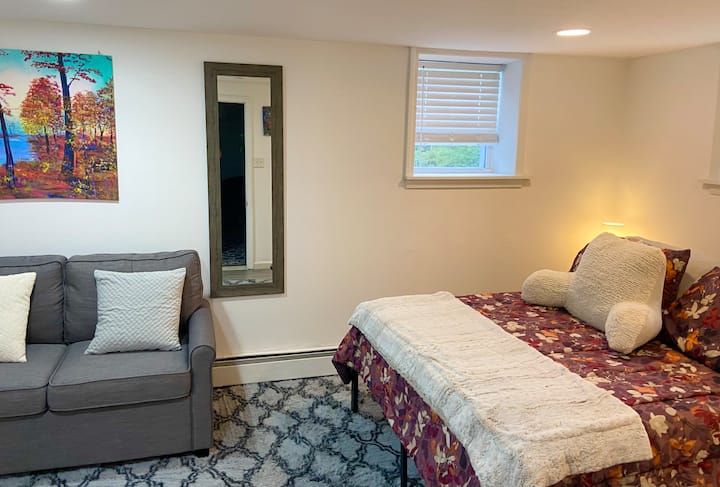 下层卧室# 3全尺寸床，配备双人沙发床。 