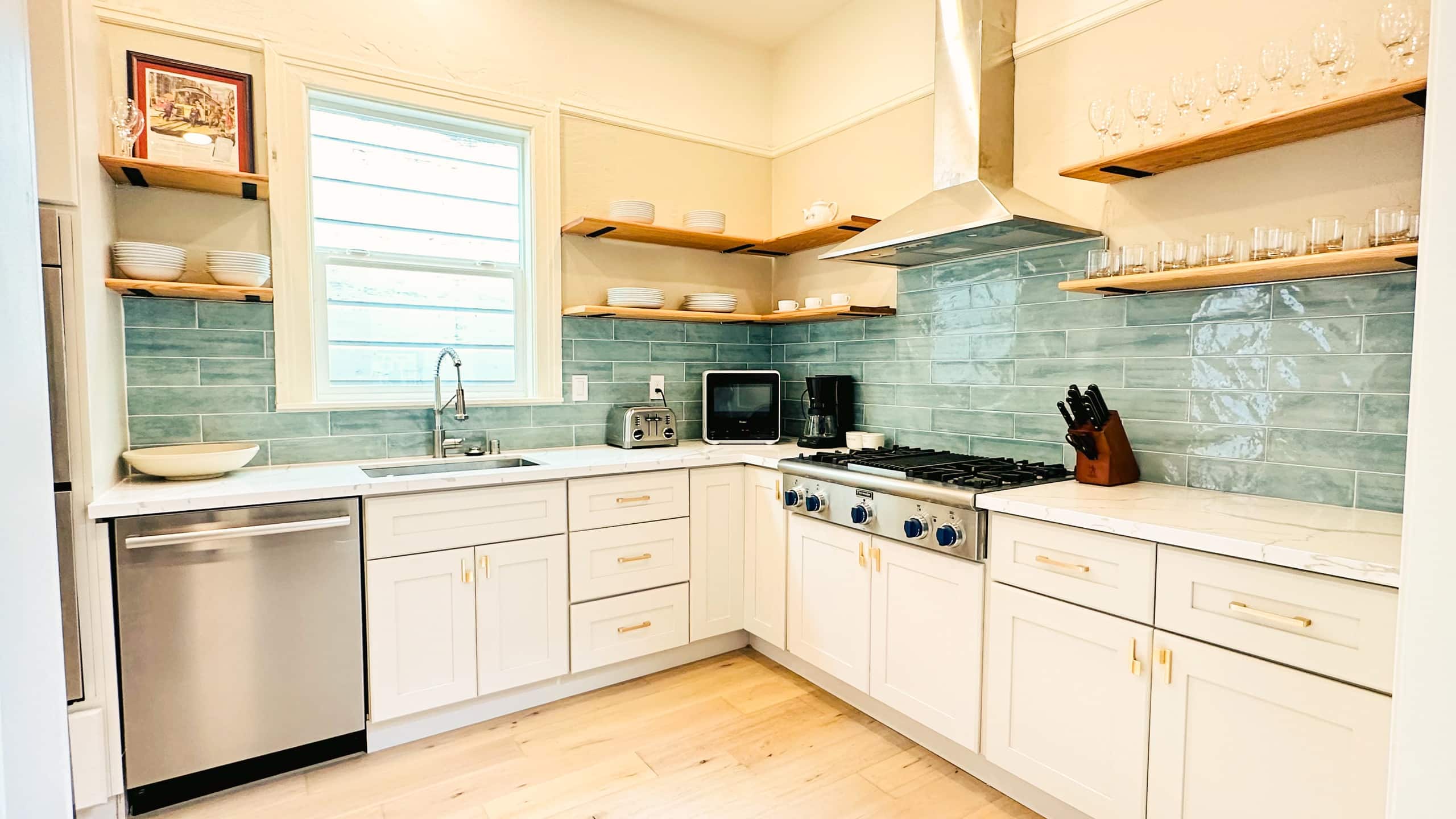 Home in San Francisco · ★4.85 · 10 bedrooms · 13 beds · 4 baths - Image 34