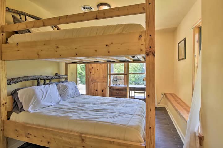 Lower level bedroom has sleeping space for 4 guests. Bunk beds are full size. This bedroom has blackout curtains and ensuite bathroom with tub.