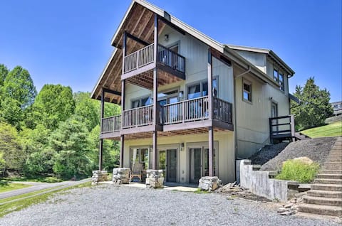 Driftwood Lodge- Timber Frame Lake View Cabin