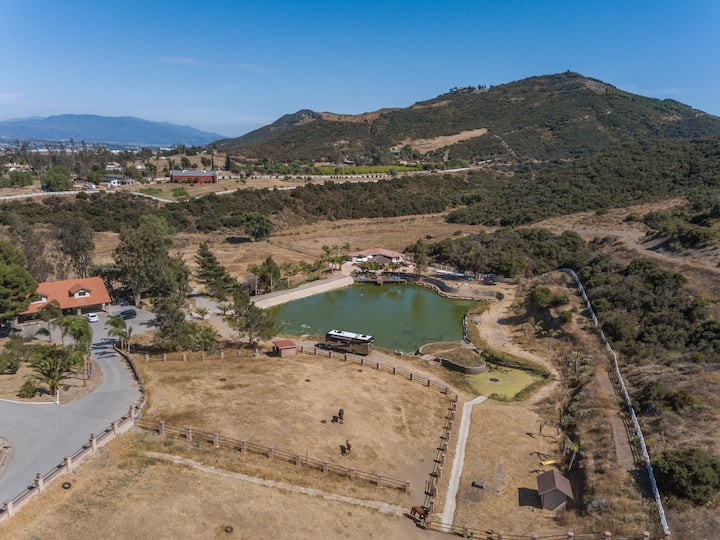 Unique Ranch Stay Near Town Great For Large Group - Murrieta, CA