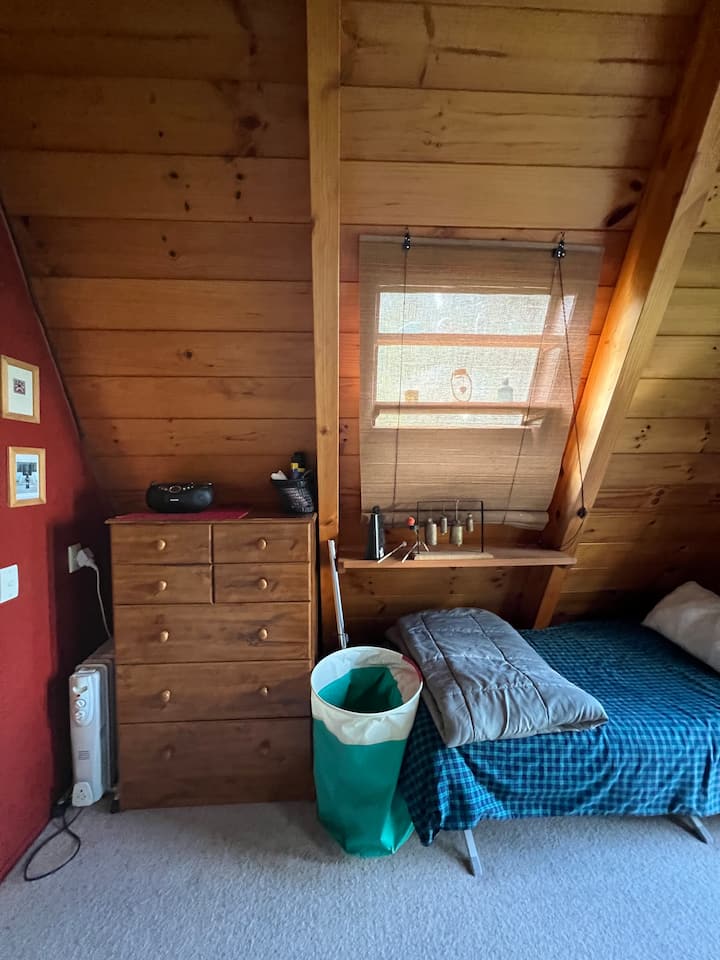 საძინებელი 1