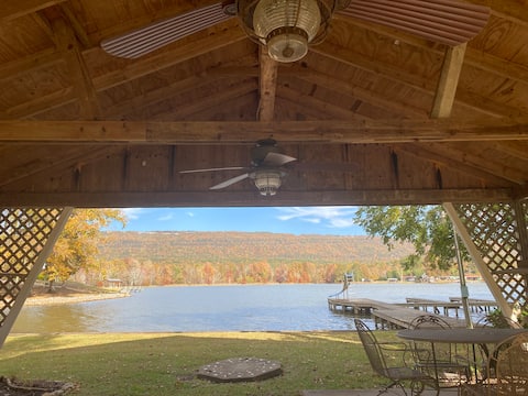 Lake House Oasis!
