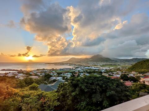 Luxury 2B Apartment With Stunning View