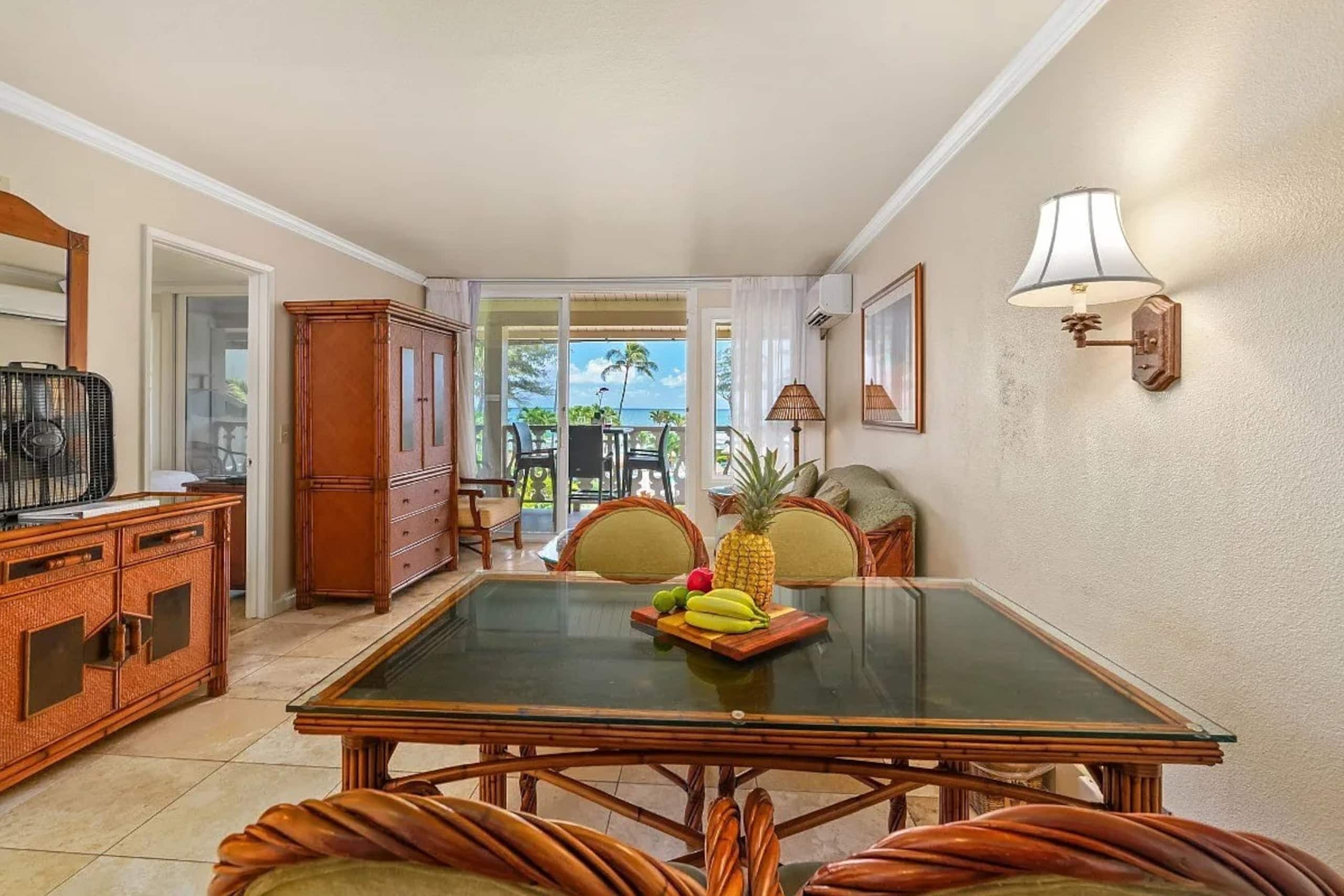 Top-floor ONE-Bedroom Islander on the Beach, #308 - Photo 10