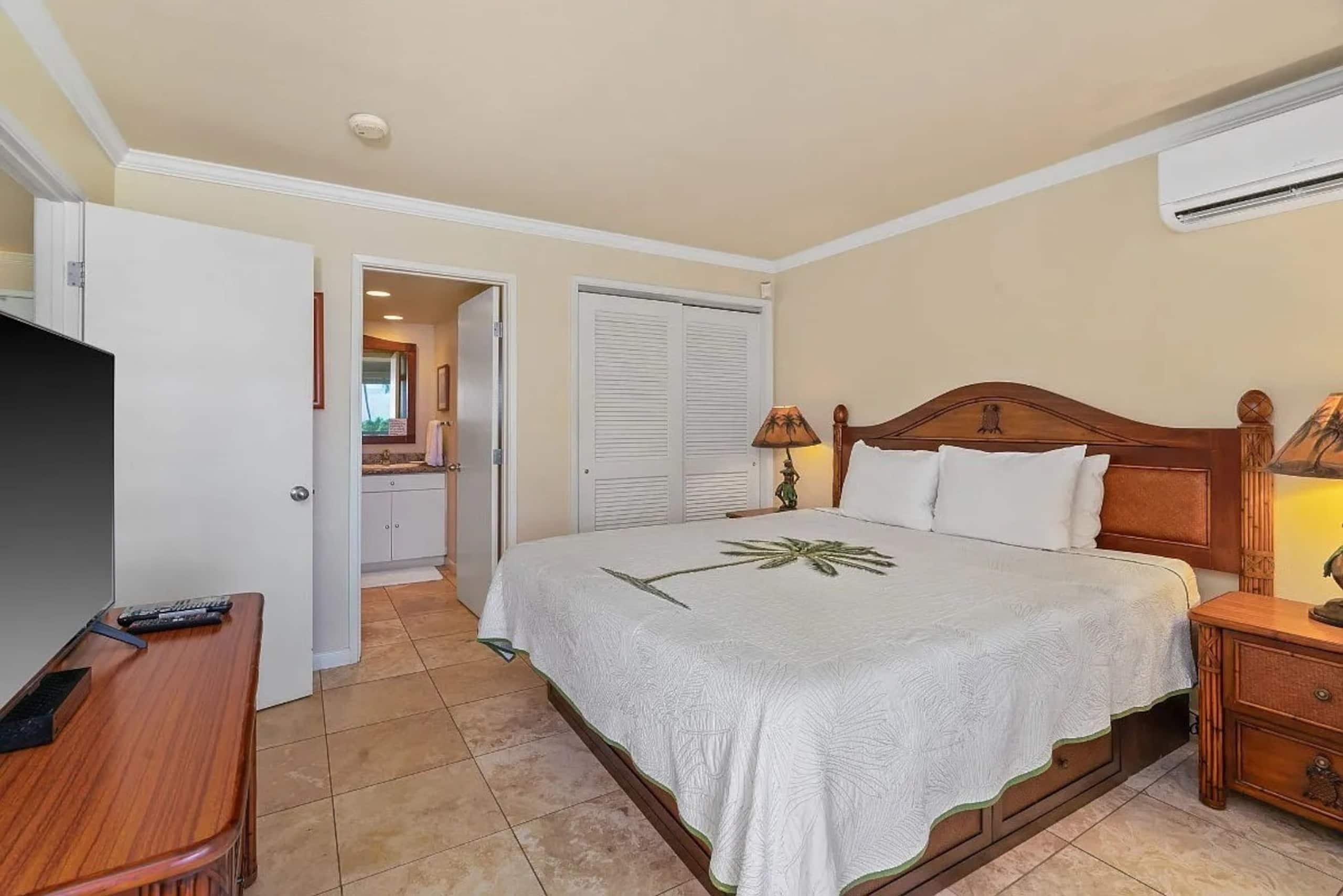 Top-floor ONE-Bedroom Islander on the Beach, #308 - Photo 13