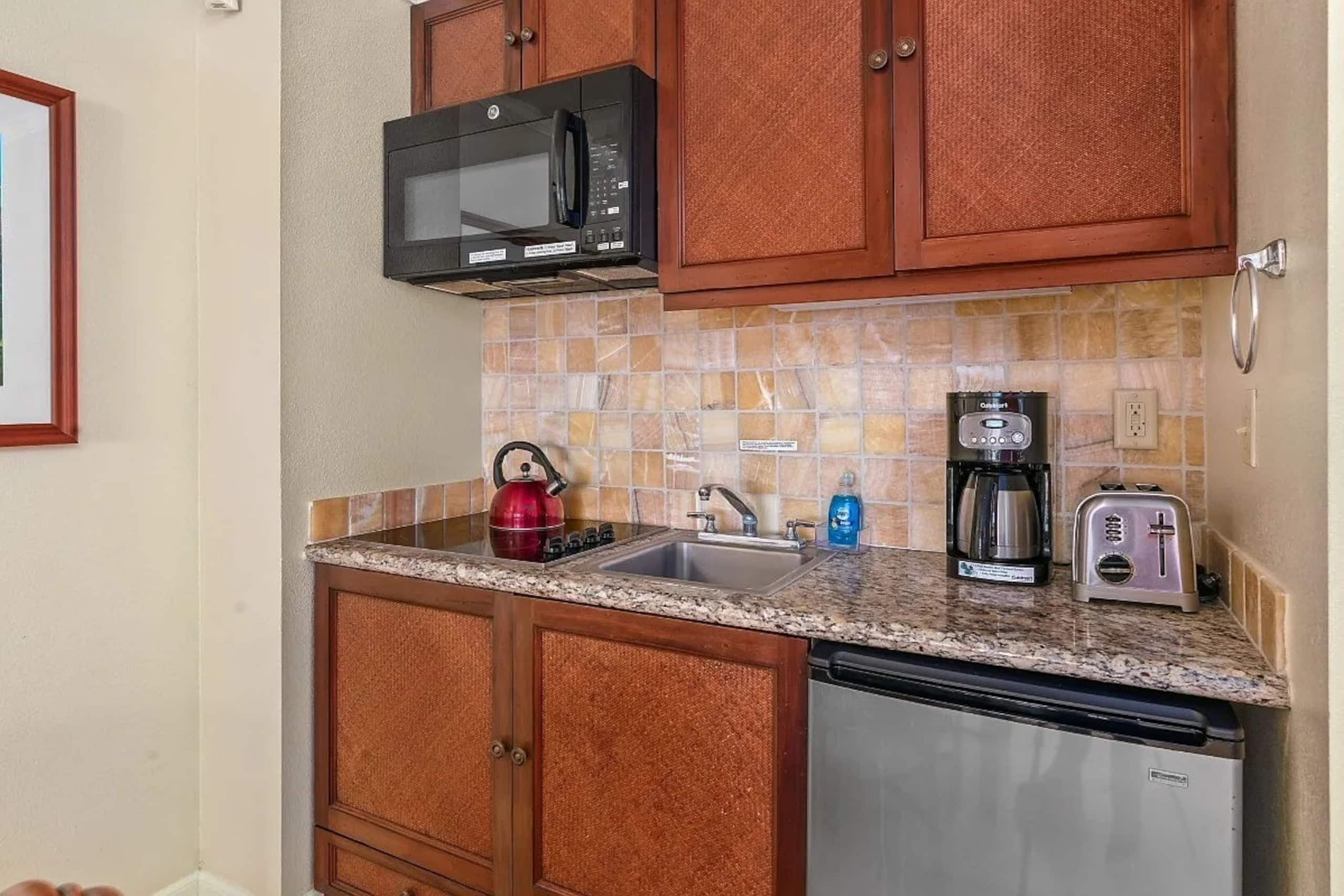 Top-floor ONE-Bedroom Islander on the Beach, #308 - Photo 6