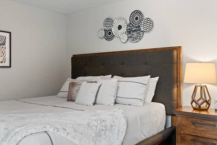 Dormitorio principal con cama king size