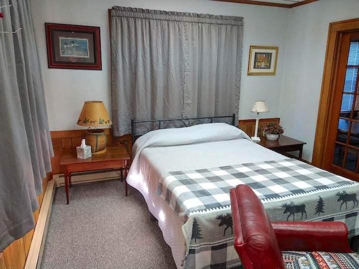 Sweet little village suite Apartments for Rent in Speculator, New