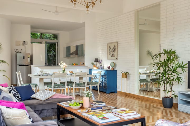 Living room image 9