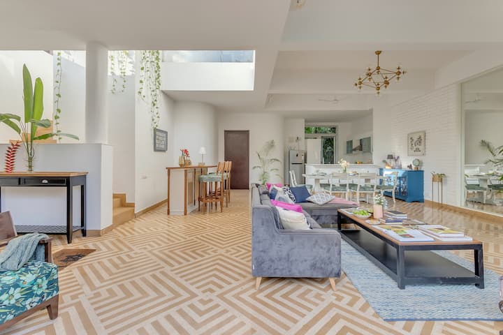 Living room image 8