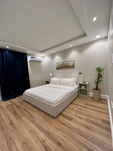 Private Apartment/Self-entry