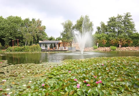 Waterfront Poort Suite with private Jacuzzi