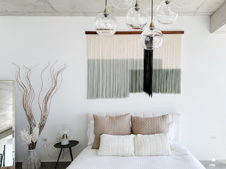 Спалня с отворено пространство.