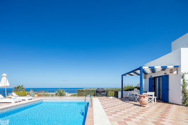 Villa Sky w/private pool & shared tennis court