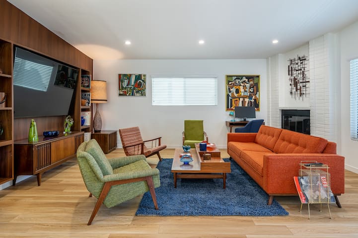 Renovated Mid Century Modern Design Beach Retreat