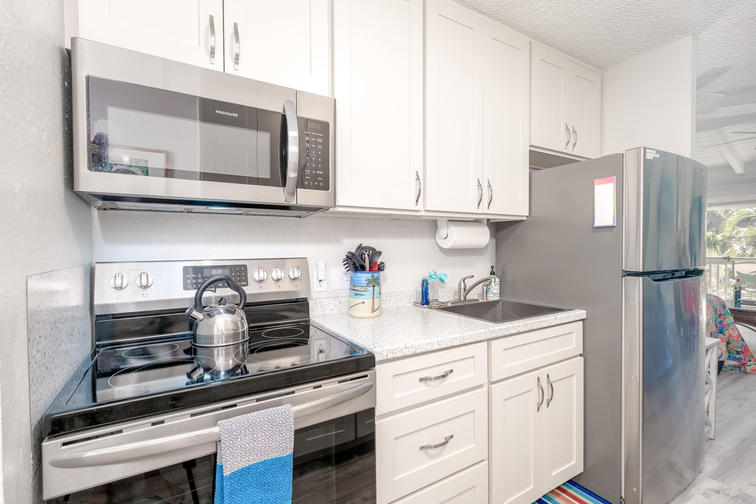 Condo in Kihei · ★4.95 · Studio · 2 beds · 1 private bath - Image 11