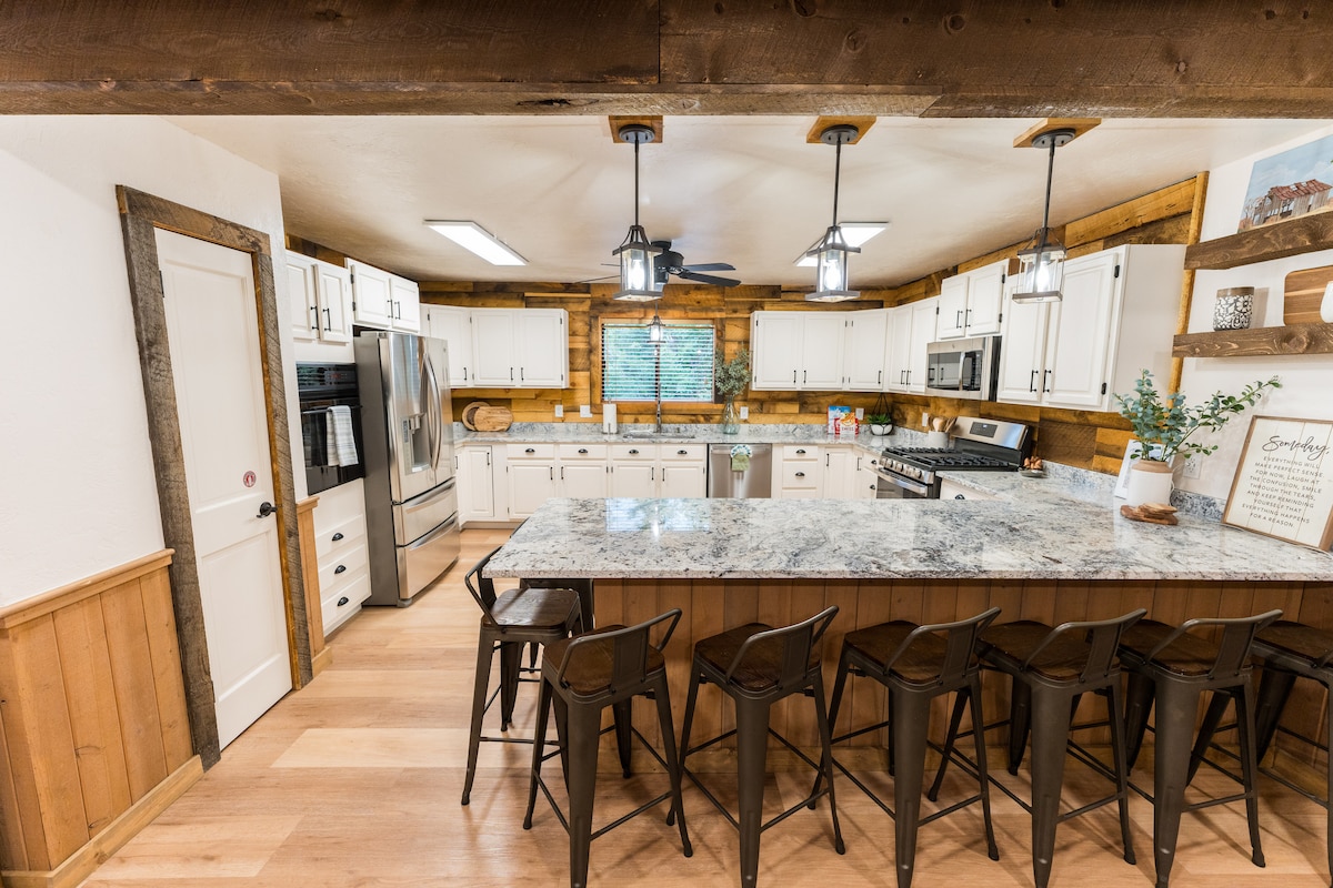 Cozy Cabin for the Whole Family