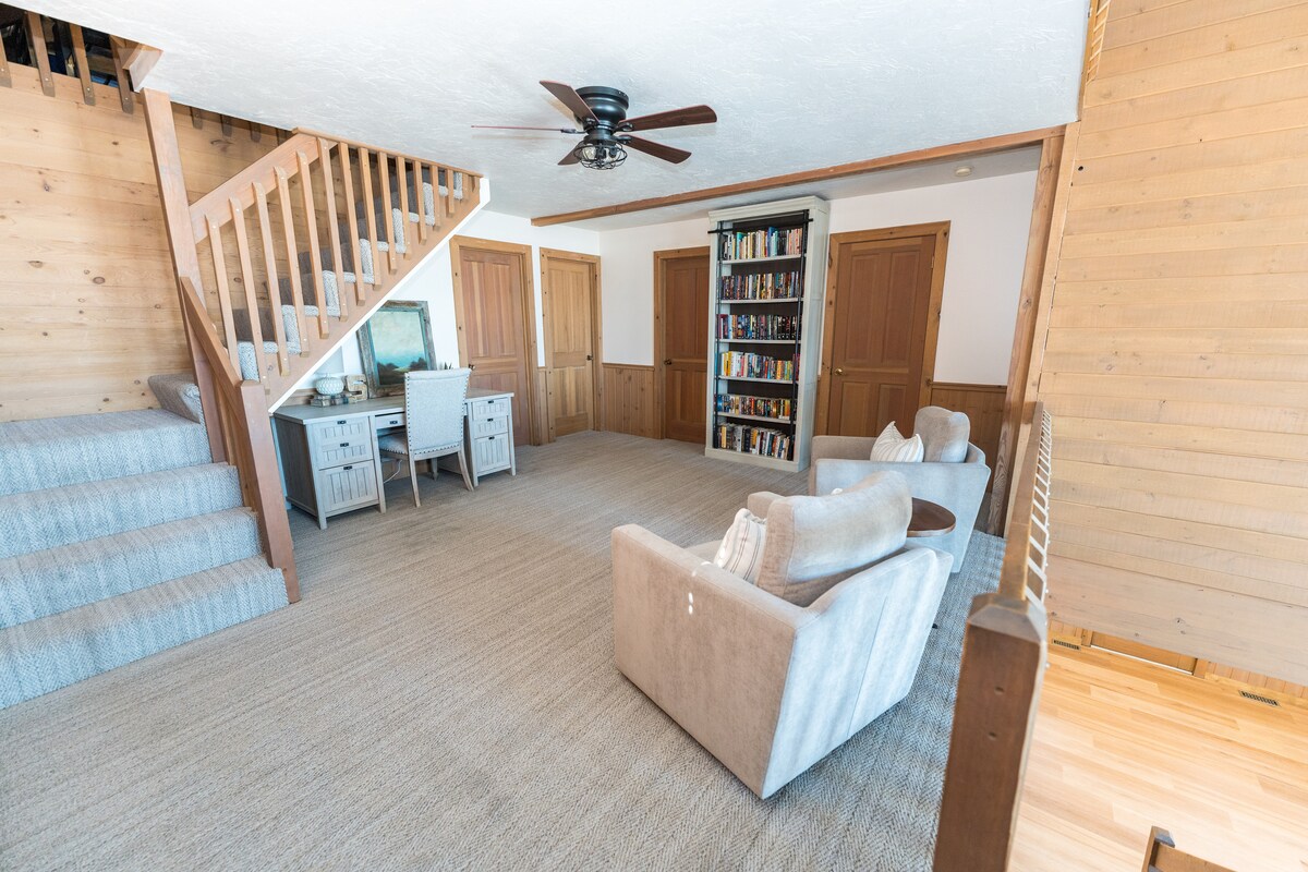 Cozy Cabin for the Whole Family
