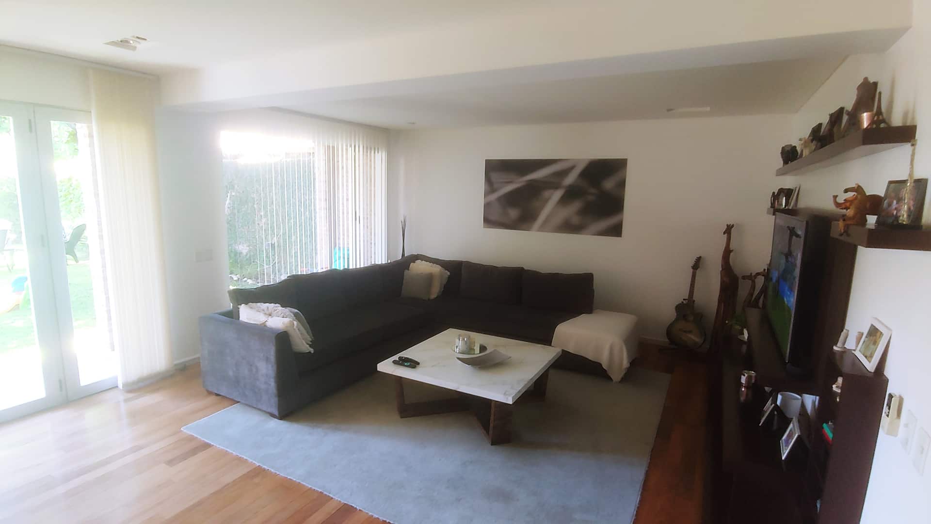 Modern four-bedroom house in San Isidro