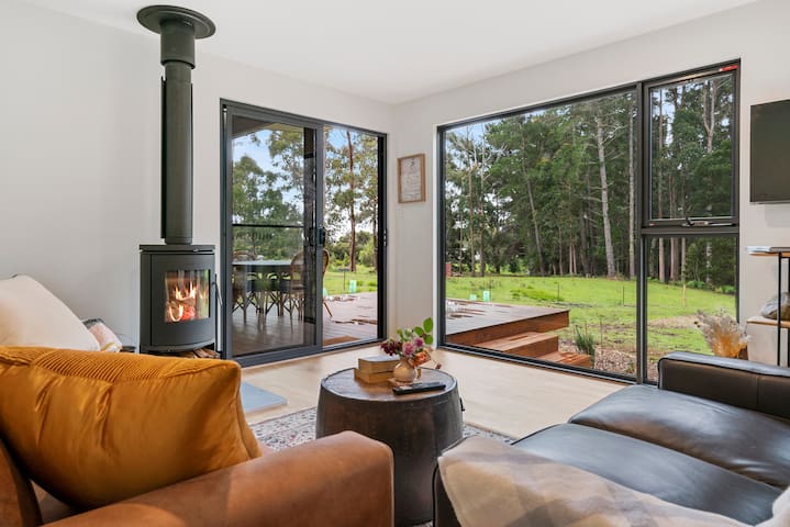 The Hide On Cloudy, AC, kitchen, private gallery image 2