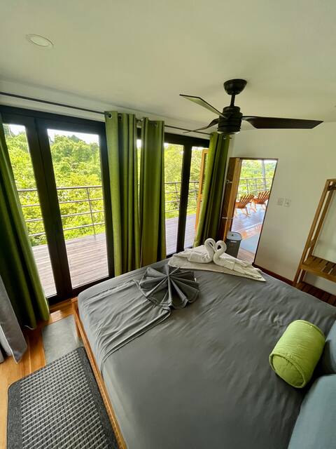 Luxury apartment, pool, AC, b/fast & evening meal