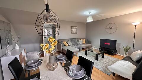 Modern 3BR House For Contractors/Professionals