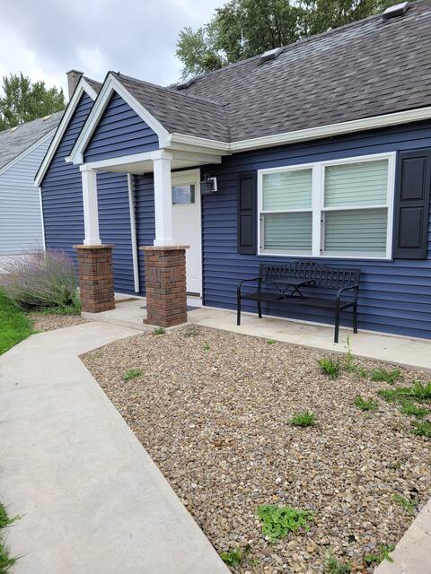 No Chores, house with private parking, yard