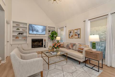 Pool House/ 9beds/4Ba/ Kings/ Billiard/ Air Hockey