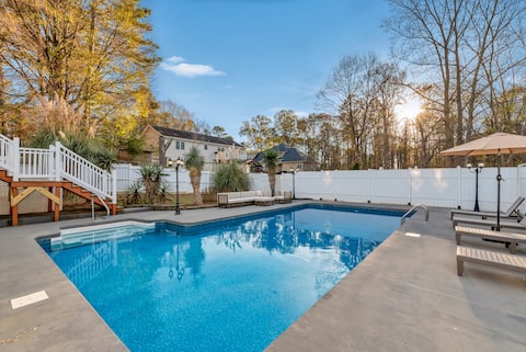 Pool House/ 9beds/4Ba/ Kings/ Billiard/ Air Hockey