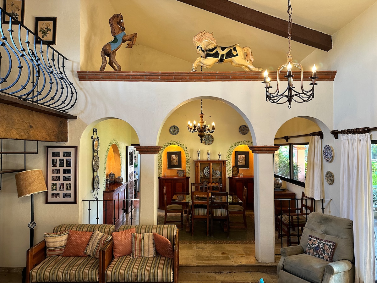 Anuncio de Airbnb popular: Los Aluxes - Large House for Peace and Rest en Temixco