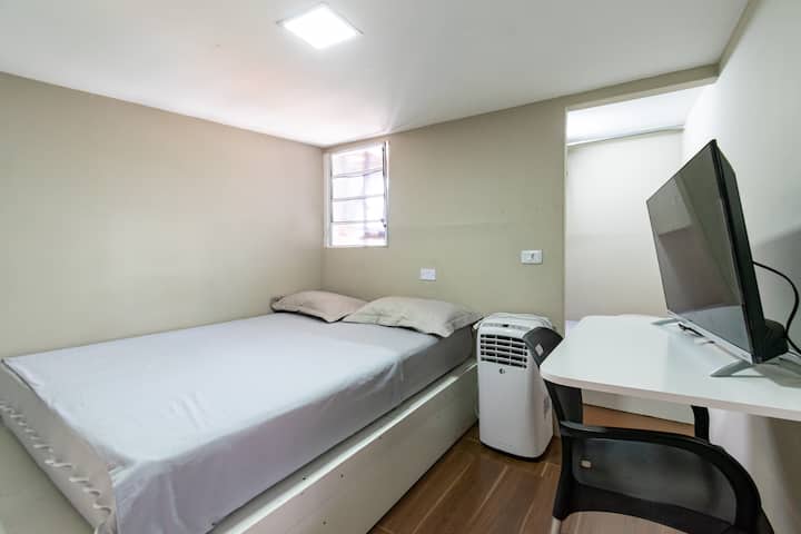 غرفة مصحوبة بسرير مزدوج، تلفزيون ذكي، AR PORTATIL